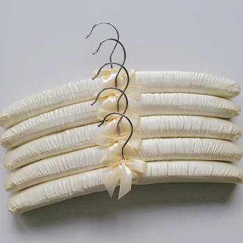 Закачалка за дрехи с гъбеста тъкан обвивка Безпроблемна Въртящата Домакински За възрастни, Подходяща за хотелския гардероб, Закачалка за поли в Скандинавски стил